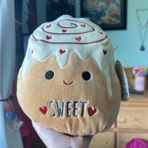 Squishmallow Chanel the Cinnamon Roll
